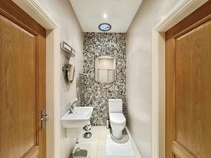 Photo 24- click for photo gallery